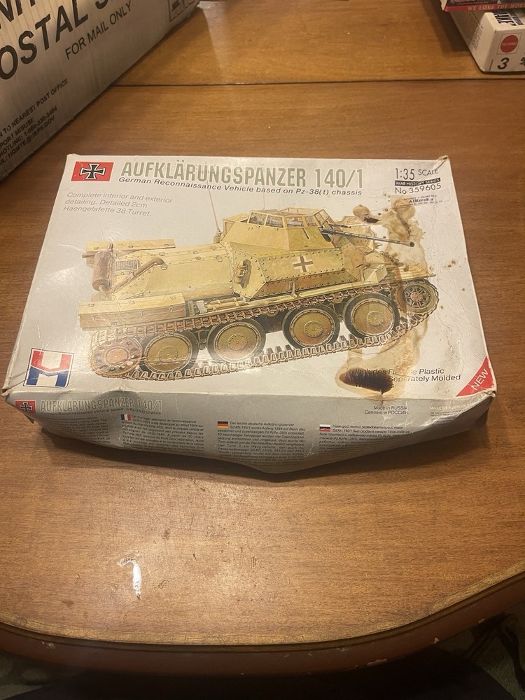 Mint in box Aufklarungspanzer 140/1 German Recon Vehicle in 1/35 scale