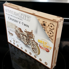 WOODEN CITY MODEL V-TWIN CRUISER MOTORCYCLE – New Sealed