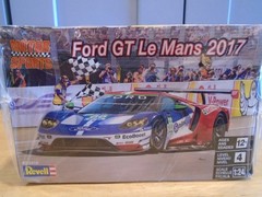 REVELL #4418 1/24 SCALE FORD GT LE MANS 2017 NEW IN DAMAGED BOX