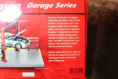 Snap on Garage Series Twin Post Lift TSM 08001- 1/43 Scale