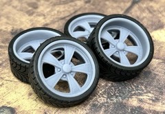 1/24 Scale: 24-Inch “Intro Vista” Wheels And Tires; Resin;1/25