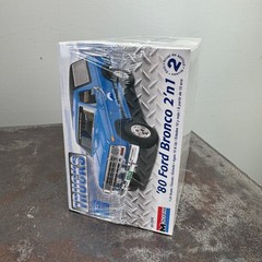 Monogram 1980 FORD Bronco 2 in 1 – TRUCKS – 1/24 Scale – New / Sealed # 85-7214