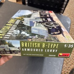 MINIART 39006 1/35 SCALE British B-Type Armoured Lorry Model Kit