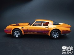 AMT 1211M 1979 Pontiac Firebird Turbo Custom (Snap) 1/25 Model Kit