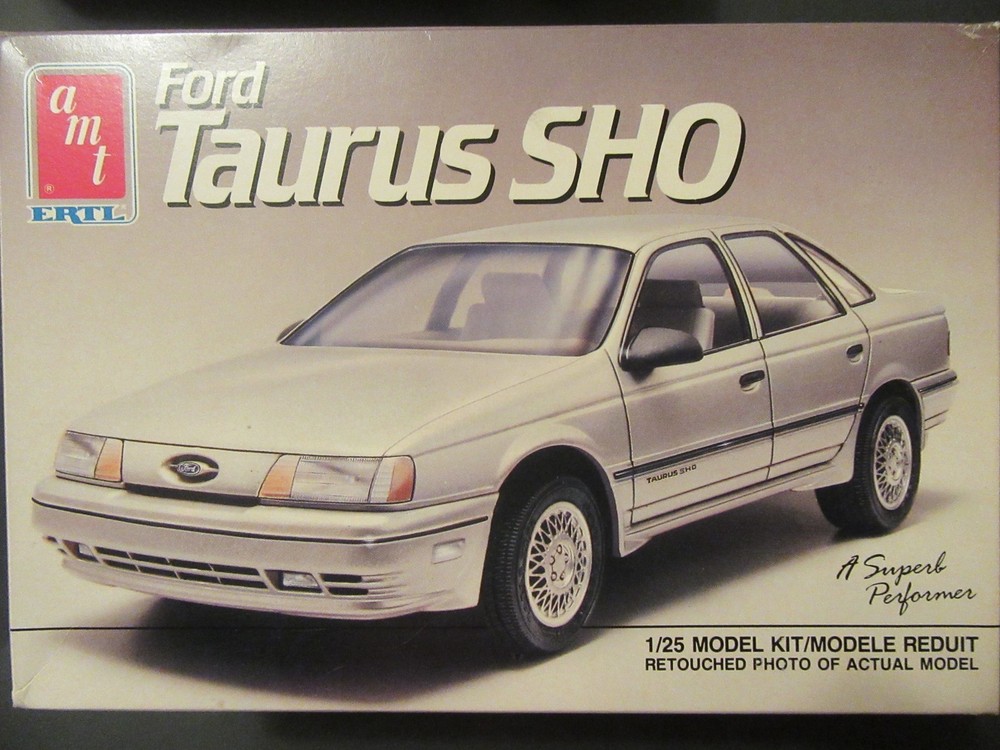 AMT FORD TAURUS SHO MODEL KIT