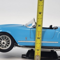 Bburago 1955 Lancia Aurelia B24 Spider 1:18 Diecast Model Light Blue Car Stand