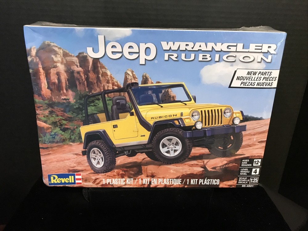 REVELL 85-4501 JEEP WRANGLER RUBICON MODEL KIT-NIB-1:25 SCALE