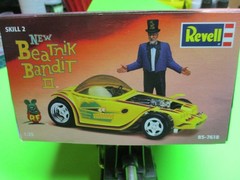BEATNIK BANDIT 2 SHOW ROD WITH RF FIGURE AND ED ROTH FIGURE REVELL 1996