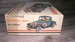Hubley Metal model car kit 1932 Chevrolet Coupe No. 4869 w/ instructions Z125