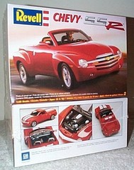 Revell #07691 1/25 CHEVY SSR PICKUP