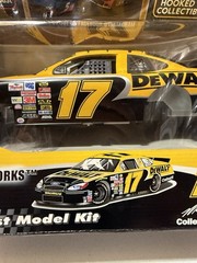 Matt Kenseth #17 DeWalt 1/18 NASCAR DIECAST MODEL KIT New SEALED Box