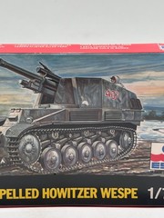 Vintage ESCI German Self-Propelled Howitzer Wespe 1/72 WWII Model Kit #8004
