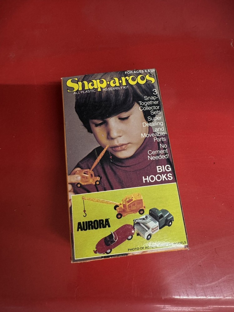Vintage NOS 1975 Snap A Roo Explorer Snap A Roos #9261 – Big Hooks Debris On Box