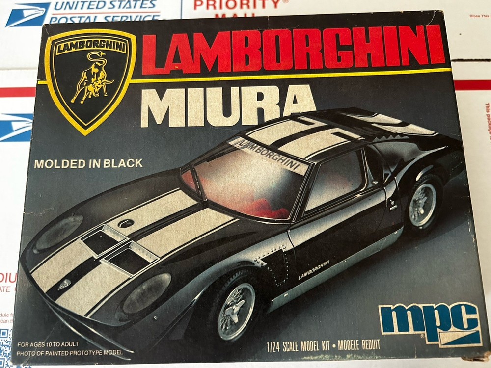 MPC Lamborghini Miura Sealed Inside 1/24