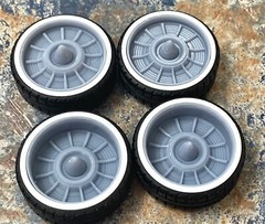 Resin 22 Scale In. Cadillac Resto-mod Wheels, W/Bullets And Whitewalls,1/24 1/25