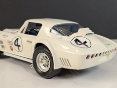 Accurate Miniatures 1964 Corvette Grand Sport Sebring Model Car Kit Built 1/24