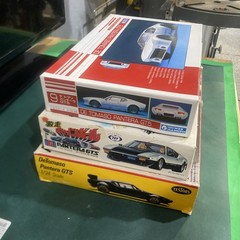 3 DeTomaso Pantera Model Kits (GT5 & GT5) Testors/Gunze/Tilt-Open Missing Parts?