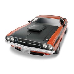 Revell 1/24 70 Dodge Challenger 2N1 Plastic Model Kit 02596
