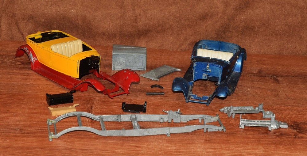 Hubley Packard Junkyard Victoria Body 4863, & Phaeton Body 4859, Frame,Hood 3 Pc