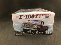 Moebius 1970 F-100 Custom Cab 4×4 Pickup 1:25 Scale Plastic Model Kit 1230 NIB
