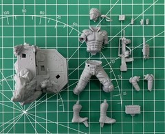 1/24 Resin Figures Model Kit Reloaded Soldier Unpainted,Unassembled Model Kit