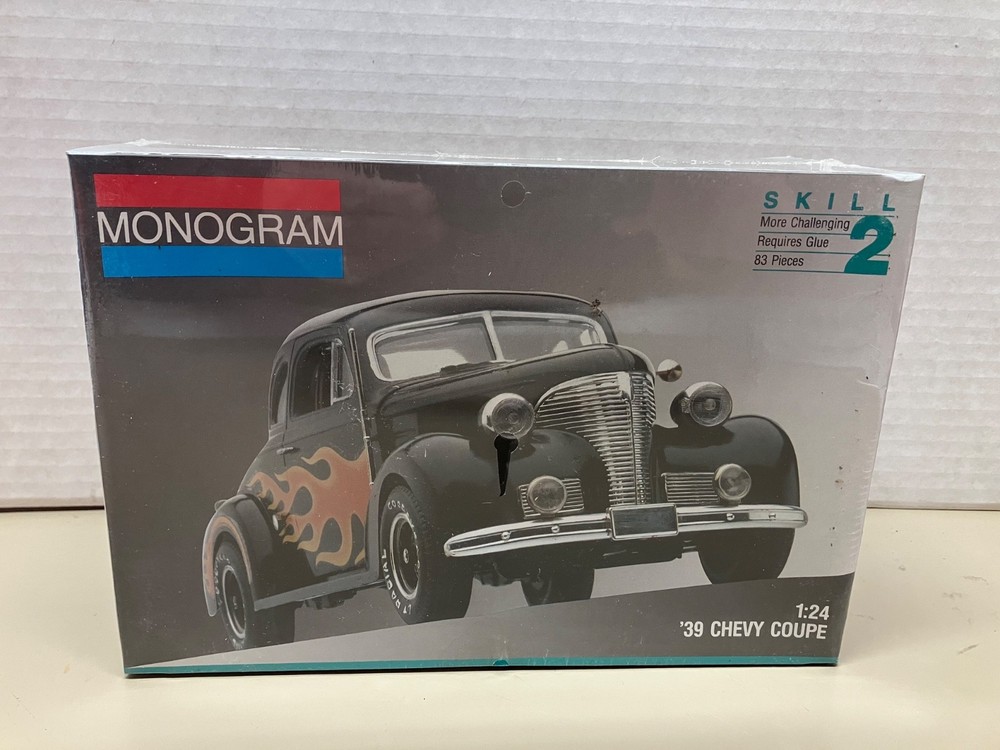 VINTAGE MONOGRAM 1/24 SCALE 1939 CHEVY COUPE SEALED MODEL KIT