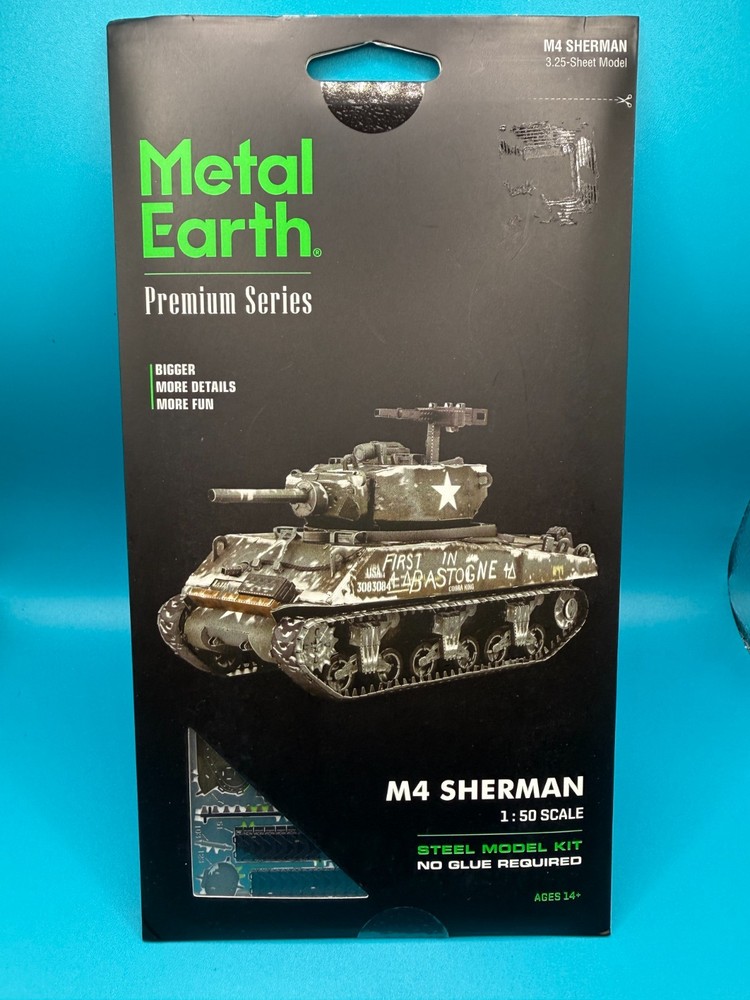 UNITED STATES M4 SHERMAN TANK STEEL MODEL KIT BY METAL EARTH PS2024