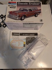 Monogram 1/24 Scale 57 Chevy Nomad Model Kit