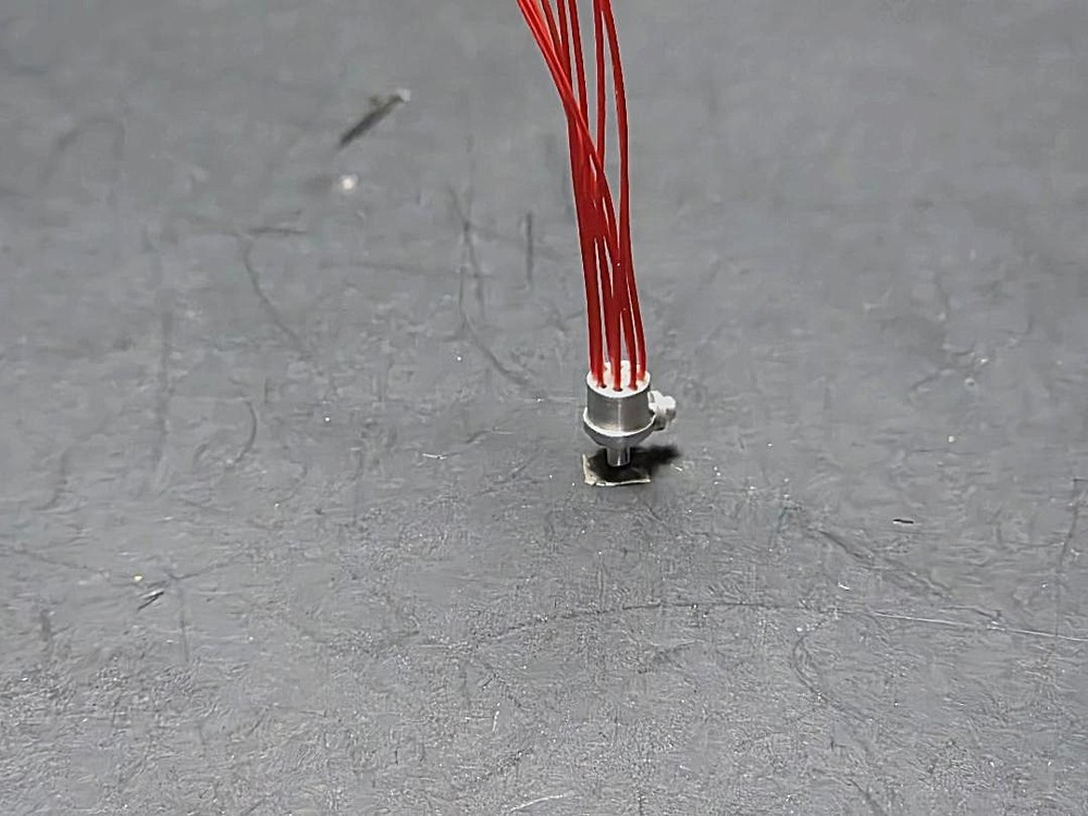 Scale Repro’s Plus 7006 1/24,1/25 8 Cyl. Distributor (Vac. Adv.)-Red Wire)