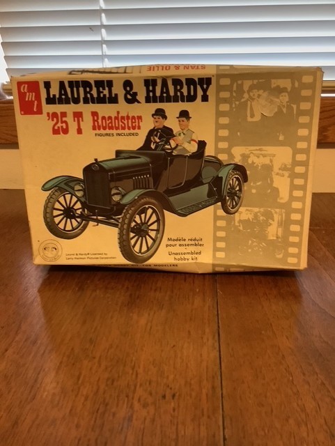 Vintage AMT 1925 T Roadster Laurel & Hardy Movie Car 1/25 Model Kit Sealed Parts