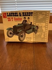 Vintage AMT 1925 T Roadster Laurel & Hardy Movie Car 1/25 Model Kit Sealed Parts