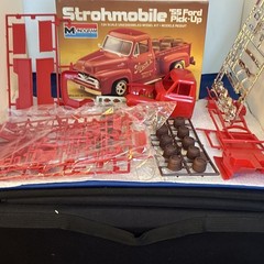 Monogram Stroh’s ’55 Ford Pick-Up 1:24 Unassembled Plastic Kit Decals Red