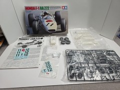 Tamiya 20043 Honda F-1 RA272 MODEL *SEALED BAGS w/extras*