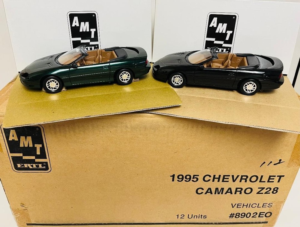 Two New 1995 Chevrolet Camaro Z28 (1 Black and 1 Green) 1:25 Scale Promo Model