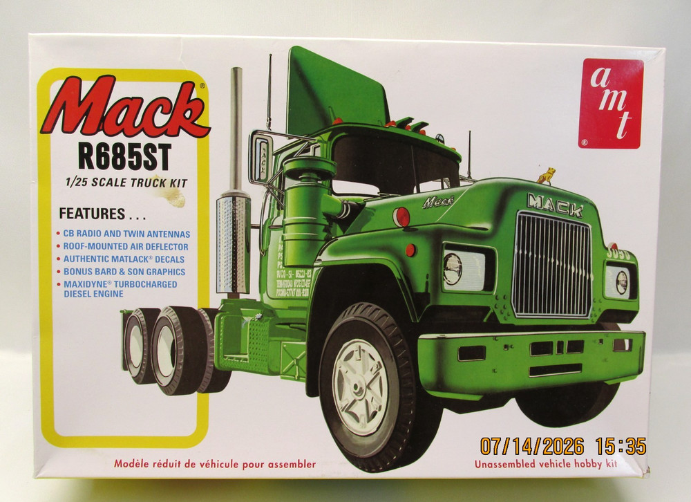 Vintage AMT Mack R685ST 1/25 Scale Truck Model Kit AMT30306 NEW Unassembled