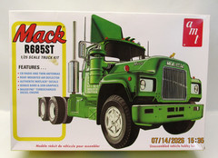 Vintage AMT Mack R685ST 1/25 Scale Truck Model Kit AMT30306 NEW Unassembled