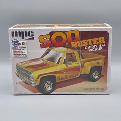 MPC 1/25 Sod Buster 1981 Chevy Stepside Parts Kitbash Driveshafts