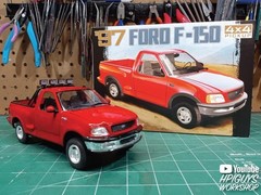 AMT 1997 Ford F-150 4X4 Pickup 1:25 Scale Model Kit