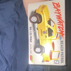 Lindberg Baywatch Beach Patrol Lifeguard Truck Model Kit 1:20 Detailed Equipment