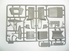ICM 24001 – 1/24 – Model T 1913 Roadster American Passenger Car scale model kit