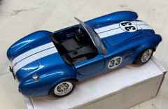 Revell Shelby Cobra 427 Racing 1/24 Blue/ White Stripes #33 no side pipes