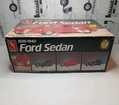 AMT 1939/1940 FORD Sedan open