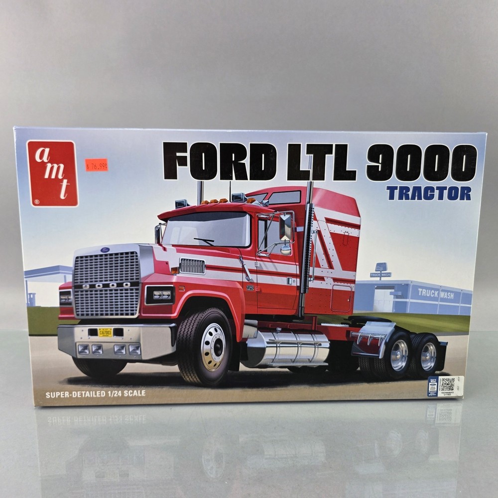 AMT 1:24 Ford LTL 9000 Tractor Semi Truck Plastic Model Kit AMT1238 SEALED