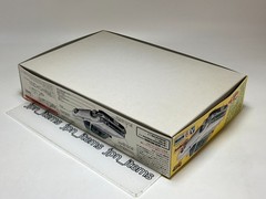 Aoshima 1/24 Kit TOYOTA 80 HILUX CUSTOM Ver.1 Hot Company Pick Up Unassembled