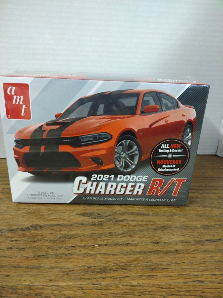 AMT 2021 Dodge Charger R/T Model Car Kit New In Sealed Box 2022