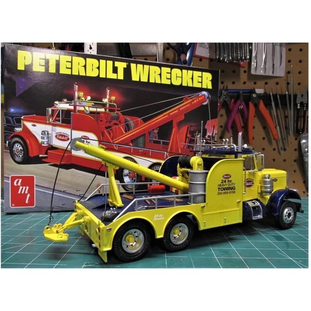 Peterbilt 359 Wrecker Model Kit – 1/25 Scale Tow Truck//