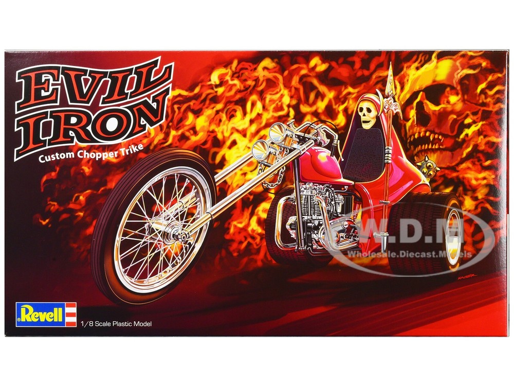 LEVEL 5 MODEL KIT EVIL IRON CUSTOM CHOPPER TRIKE 1/8 SCALE MODEL BY REVELL 17325