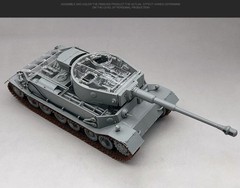 Amusing Hobby 35A061 1/35 Pz.Kpfw.VI Tiger(P)”Truppenübungsfahrzeu” Brand New