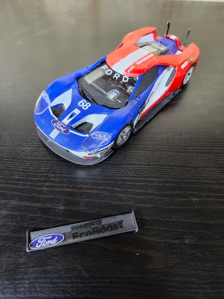 FORD GT #68 1/24 SCALE MODEL RACE CAR / #68 / Read Description
