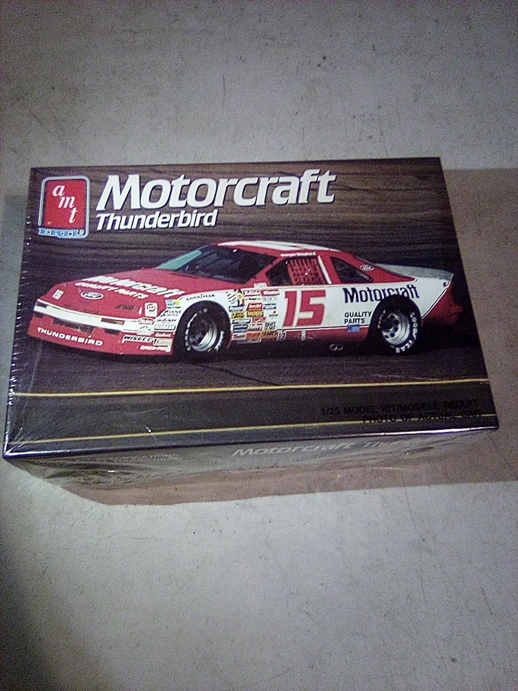 A5E Factory Sealed AMT ERTL MOTORCRAFT THUNDERBIRD 1/25 NASCAR MODEL KIT 6730